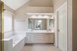 1517 Palisades Drive - Photo 17