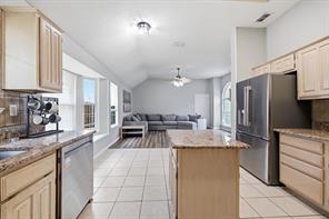 1517 Palisades Drive - Photo 7