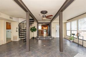 2328 Wildwood Way - Photo 17