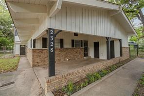 2328 Wildwood Way - Photo 3
