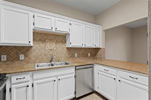 5310 Keller Springs Road - Photo 15