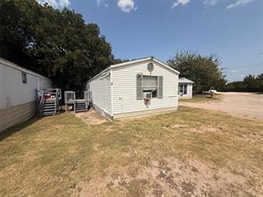 541 Simmons Way - Photo 1