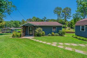 114 Baywood Boulevard - Photo 1