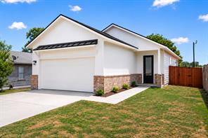 204 3rd Street - Photo 1