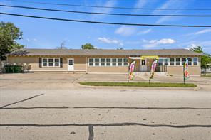 652 Meadow Park Drive - Photo 1