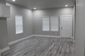 104 S Hubbard Street - Photo 1