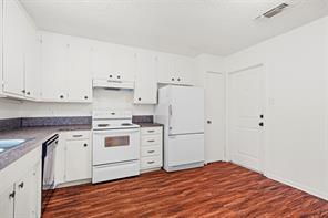 236 E Cunningham Avenue - Photo 6