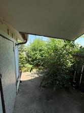 708 E Pecan Street - Photo 10