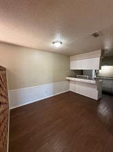 708 E Pecan Street - Photo 3