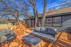 5660 Dorothy - Photo 11