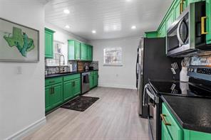 5660 Dorothy - Photo 23