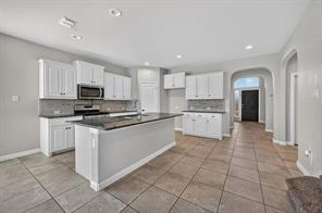576 Pendennis Drive - Photo 4
