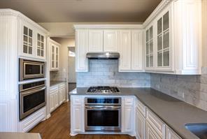 8520 Pinewood Drive - Photo 10