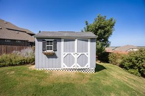 8520 Pinewood Drive - Photo 37