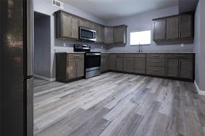 310 S Rusk Street - Photo 3