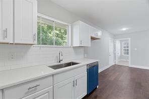 2204 Dunloe Avenue - Photo 13