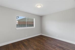 2204 Dunloe Avenue - Photo 20