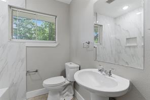 2204 Dunloe Avenue - Photo 22