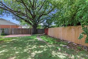 2204 Dunloe Avenue - Photo 24