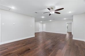 2204 Dunloe Avenue - Photo 5