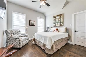 7018 New Castle Lane - Photo 10