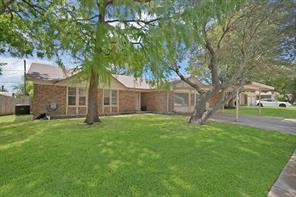 6905 Yorkston Street - Photo 1
