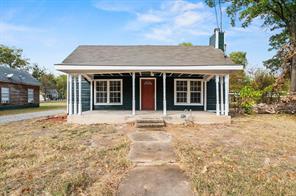 1008 W 10th Street - Photo 1