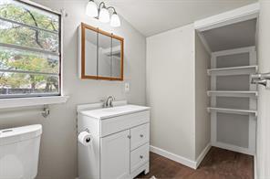 1008 W 10th Street - Photo 15