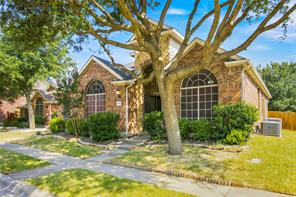 5912 Chuck Wagon Lane - Photo 2