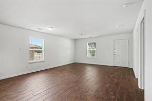 1255 E Davis Avenue - Photo 5