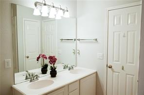 10408 Ambergate Lane - Photo 14