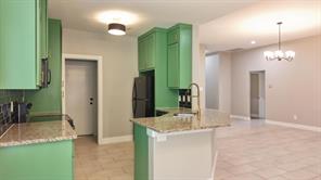 212 Holiday Drive - Photo 4