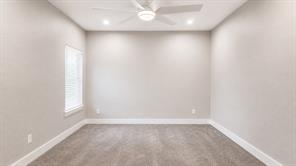 212 Holiday Drive - Photo 8