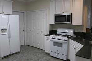 629 Park Place Drive - Photo 5