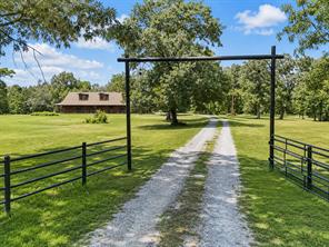 6260 Farm Road 197 - Photo 2