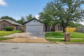 6057 Hillglen Drive - Photo 1