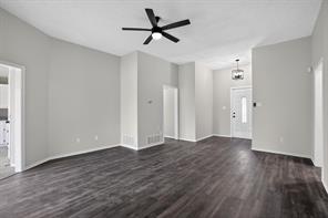 6057 Hillglen Drive - Photo 11