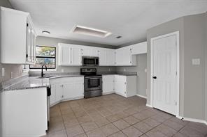 6057 Hillglen Drive - Photo 13