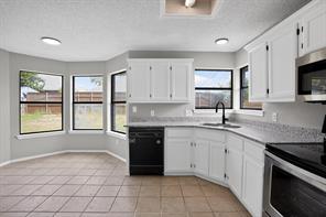 6057 Hillglen Drive - Photo 14