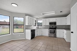 6057 Hillglen Drive - Photo 15