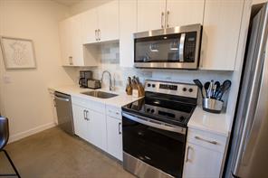 120 N Madison Avenue - Photo 3