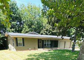 902 Crestview Drive - Photo 2