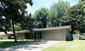902 Crestview Drive - Photo 3