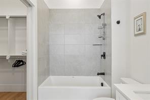 6418 Maple Avenue - Photo 13