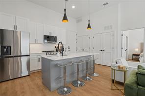 6418 Maple Avenue - Photo 2