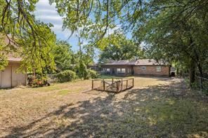 1208 Whitley Road - Photo 12