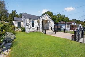 335 Avenue I - Photo 1