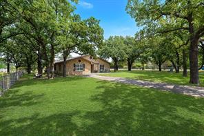 703 Robin Lane - Photo 1