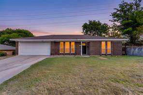 332 W Hallmark Drive - Photo 1