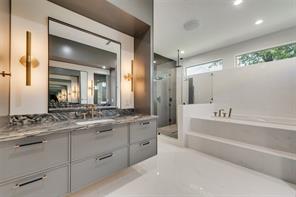 6411 Royal Lane - Photo 15